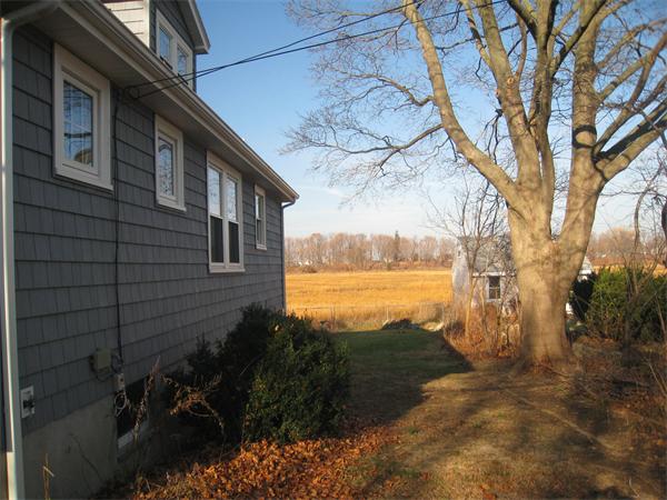 108 Rhoda Street Quincy, MA 02169 - Photo 3 of 30 Gallery Image 3