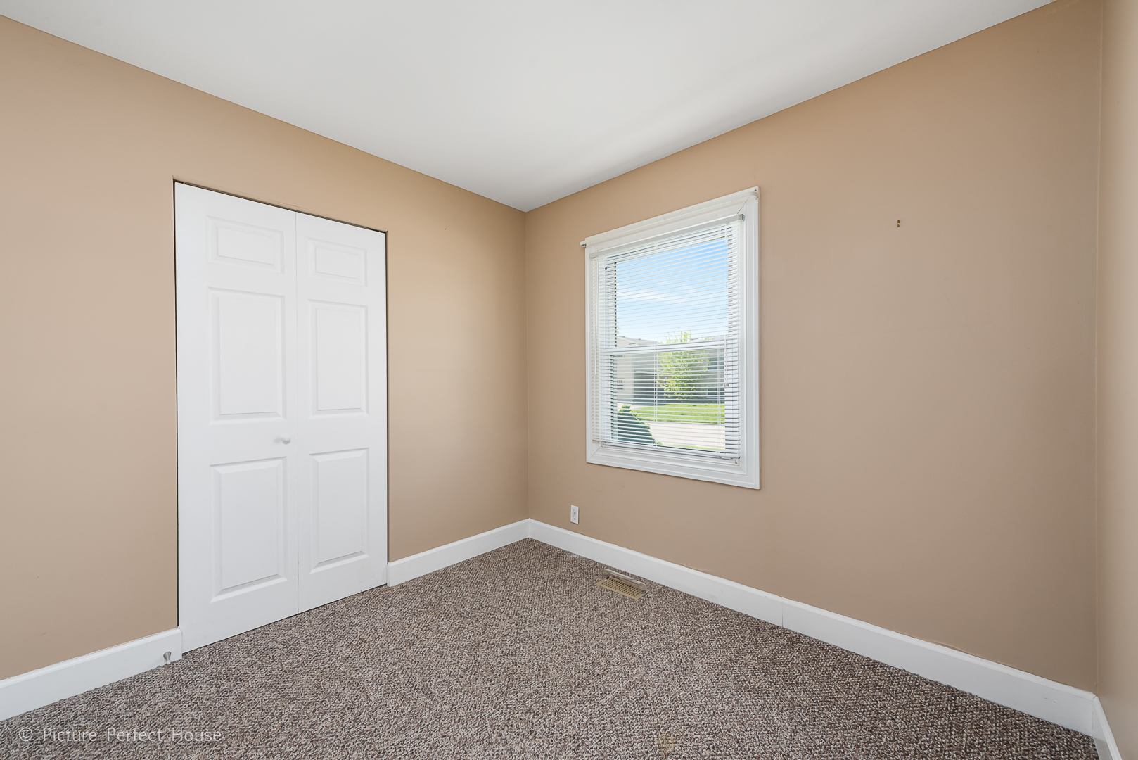 232 Haller Avenue Romeoville, IL 60446 - Photo 11 of 17