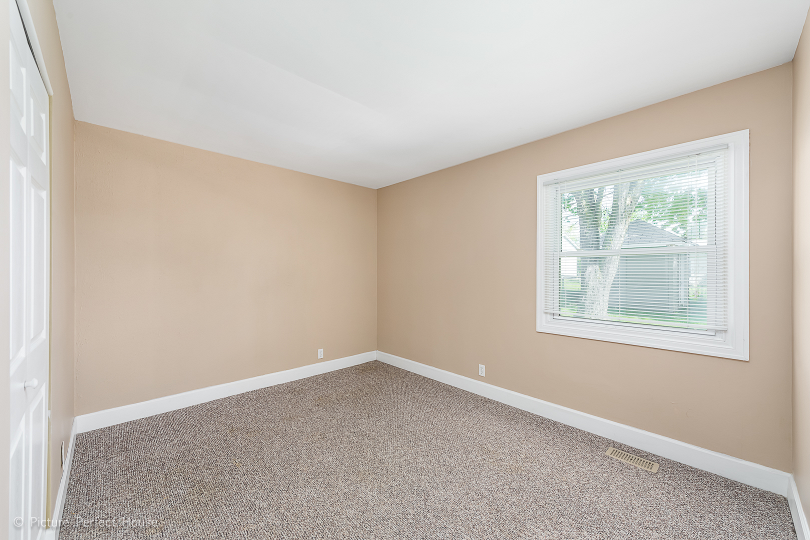 232 Haller Avenue Romeoville, IL 60446 - Photo 13 of 17