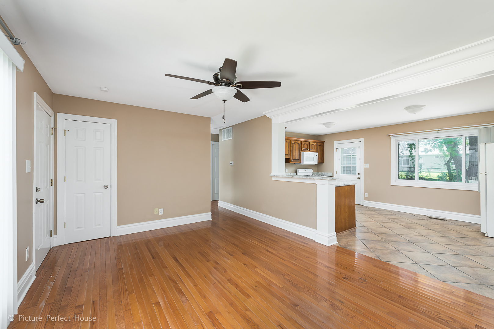 232 Haller Avenue Romeoville, IL 60446 - Photo 4 of 17