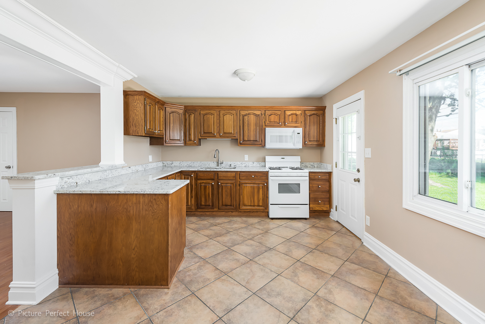 232 Haller Avenue Romeoville, IL 60446 - Photo 5 of 17