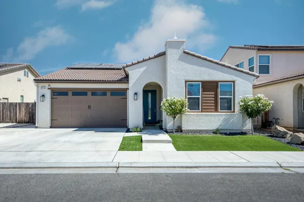 $485,000 | 4113 Sussex Avenue, Clovis, CA 93619