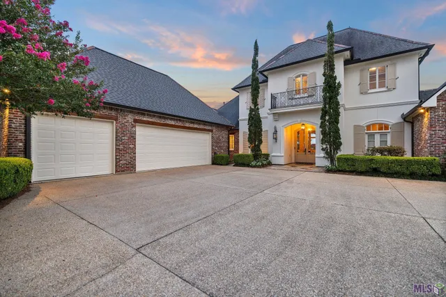 $1,075,000 | 3203 Lexington Lakes Avenue, Baton Rouge, LA 70810