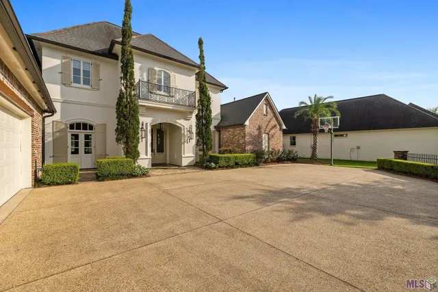$1,075,000 | 3203 Lexington Lakes Avenue, Baton Rouge, LA 70810