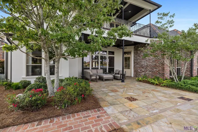 $1,075,000 | 3203 Lexington Lakes Avenue, Baton Rouge, LA 70810
