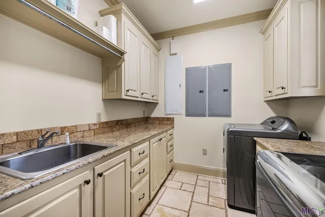 $1,075,000 | 3203 Lexington Lakes Avenue, Baton Rouge, LA 70810