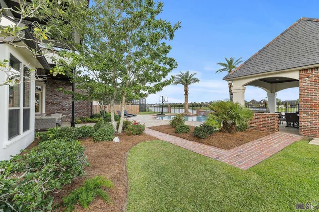 $1,075,000 | 3203 Lexington Lakes Avenue, Baton Rouge, LA 70810