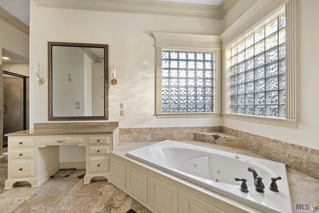 $1,075,000 | 3203 Lexington Lakes Avenue, Baton Rouge, LA 70810