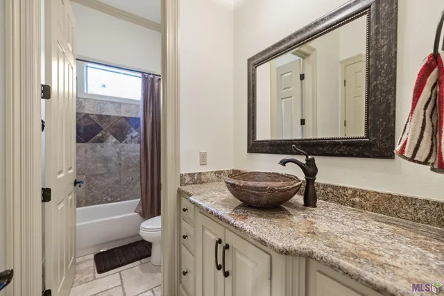 $1,075,000 | 3203 Lexington Lakes Avenue, Baton Rouge, LA 70810