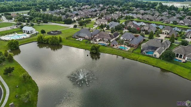 $1,075,000 | 3203 Lexington Lakes Avenue, Baton Rouge, LA 70810