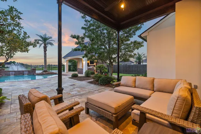 $1,075,000 | 3203 Lexington Lakes Avenue, Baton Rouge, LA 70810