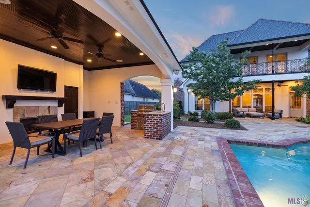 $1,075,000 | 3203 Lexington Lakes Avenue, Baton Rouge, LA 70810