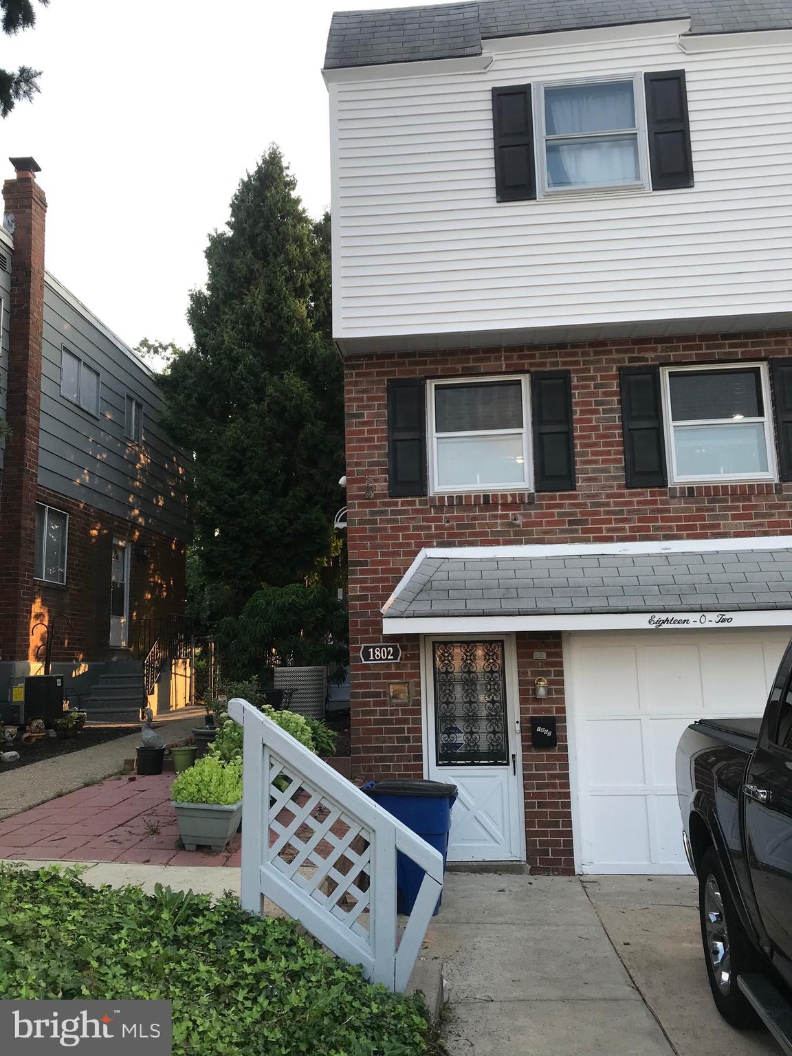 1802 Tomlinson Road Philadelphia, PA 19116 - Photo 2 of 37 Front view