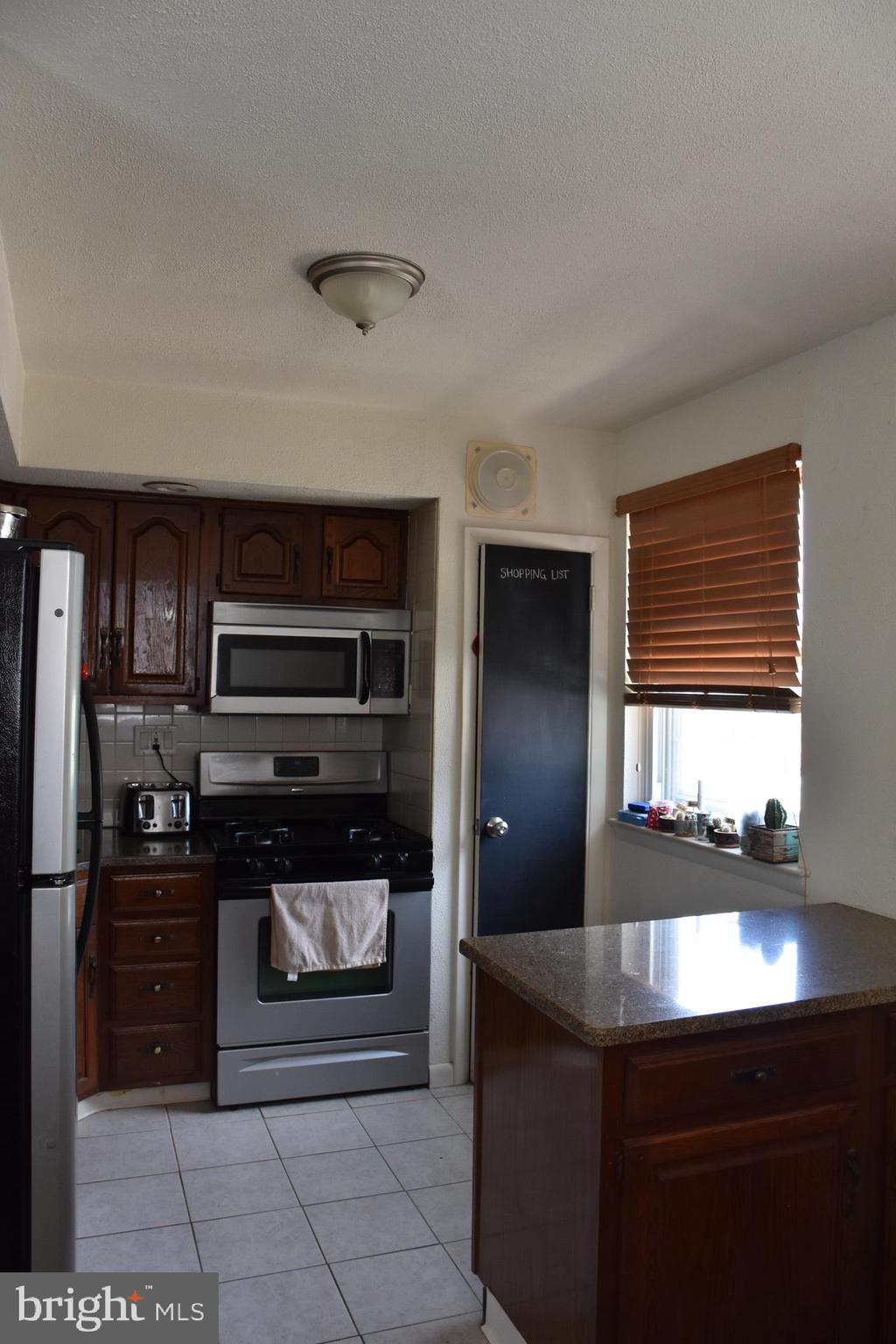 1802 Tomlinson Road Philadelphia, PA 19116 - Photo 19 of 37 Gallery Image 19