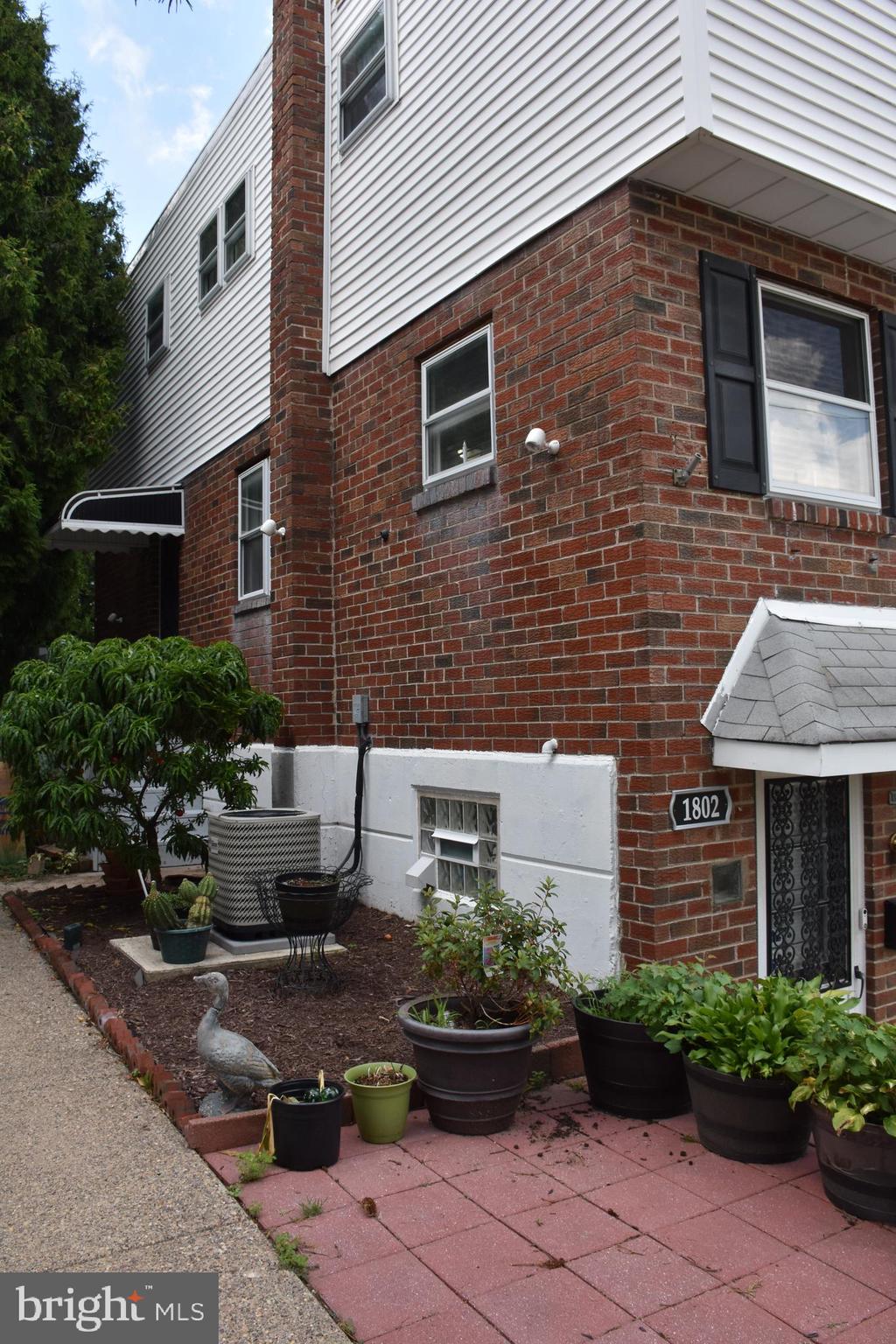 1802 Tomlinson Road Philadelphia, PA 19116 - Photo 5 of 37 Gallery Image 5