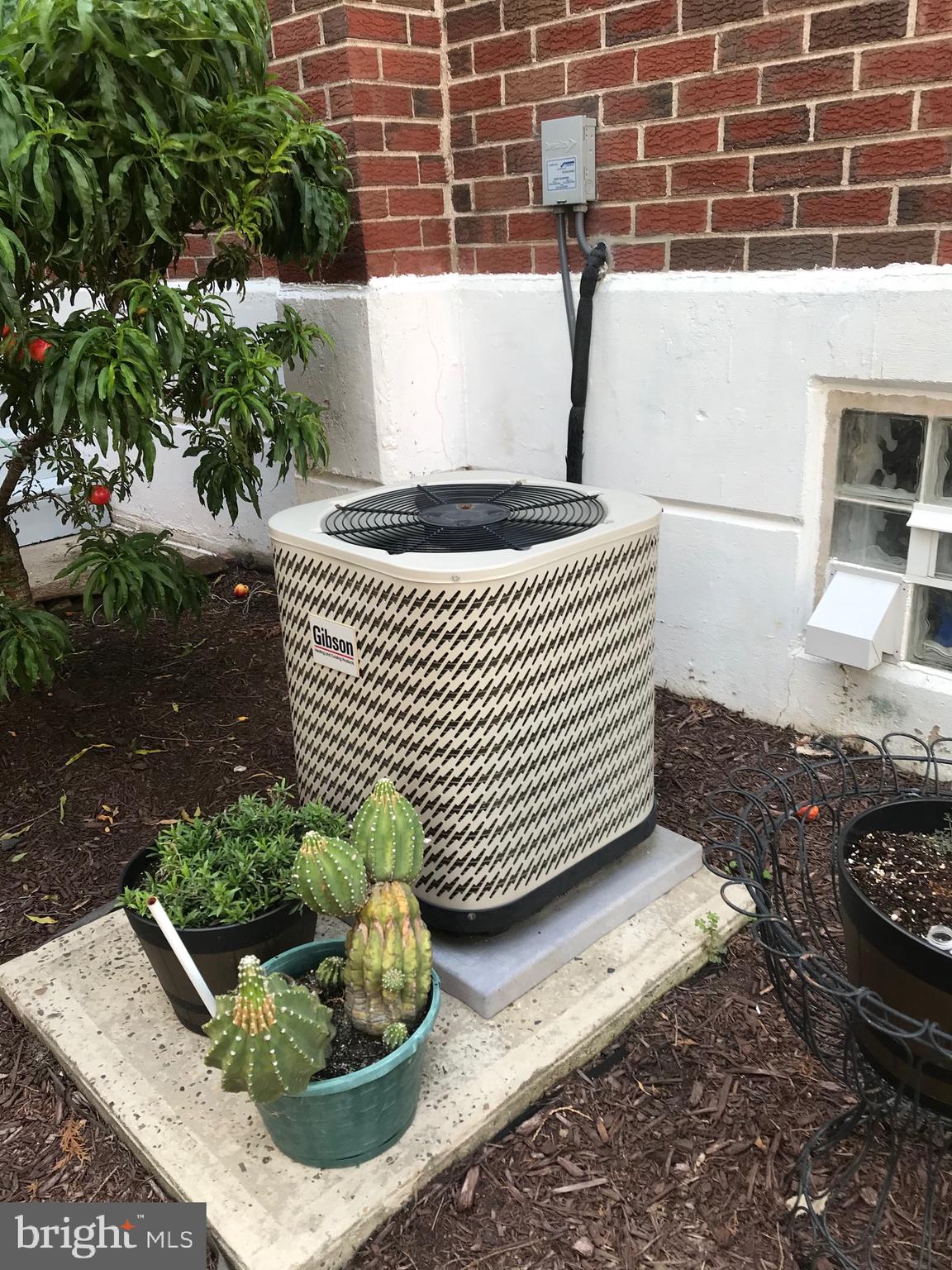 1802 Tomlinson Road Philadelphia, PA 19116 - Photo 6 of 37 Updated central air