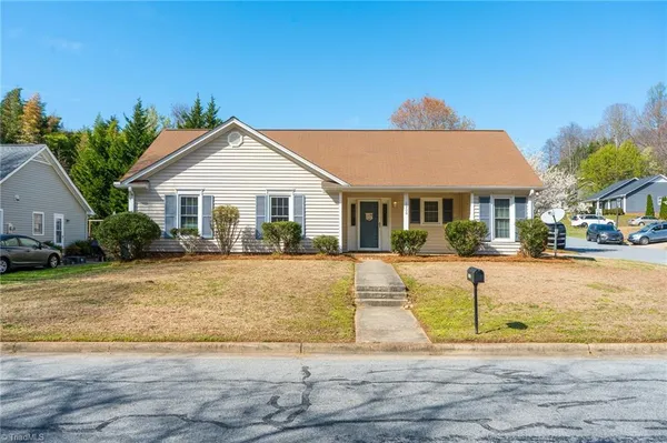 $299,000 | 6300 Ridge Haven Road, Greensboro, NC 27410