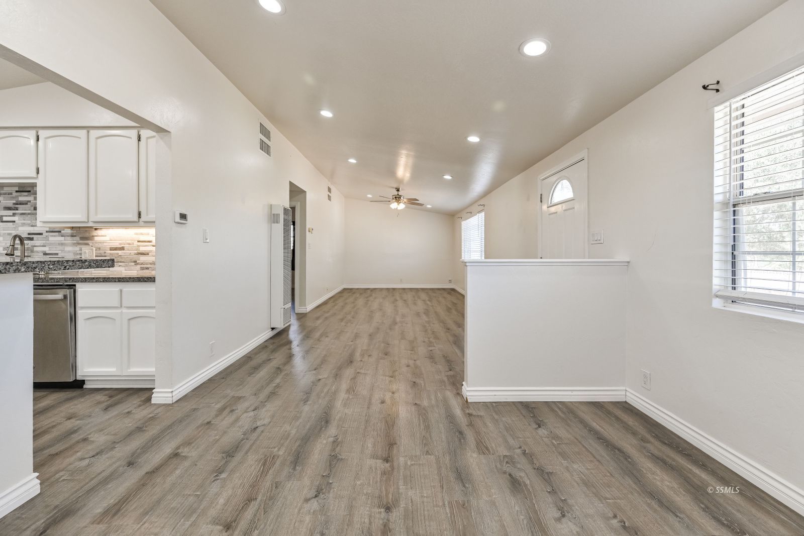 305 North Florence Street Ridgecrest, CA 93555 - Photo 9 of 30