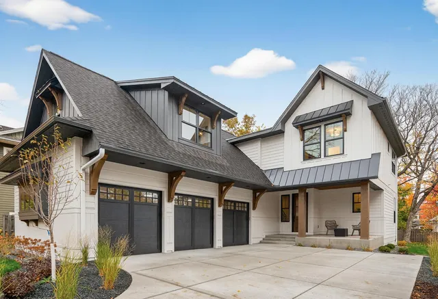 $2,674,000 | 641 Park Street East, Wayzata, MN 55391