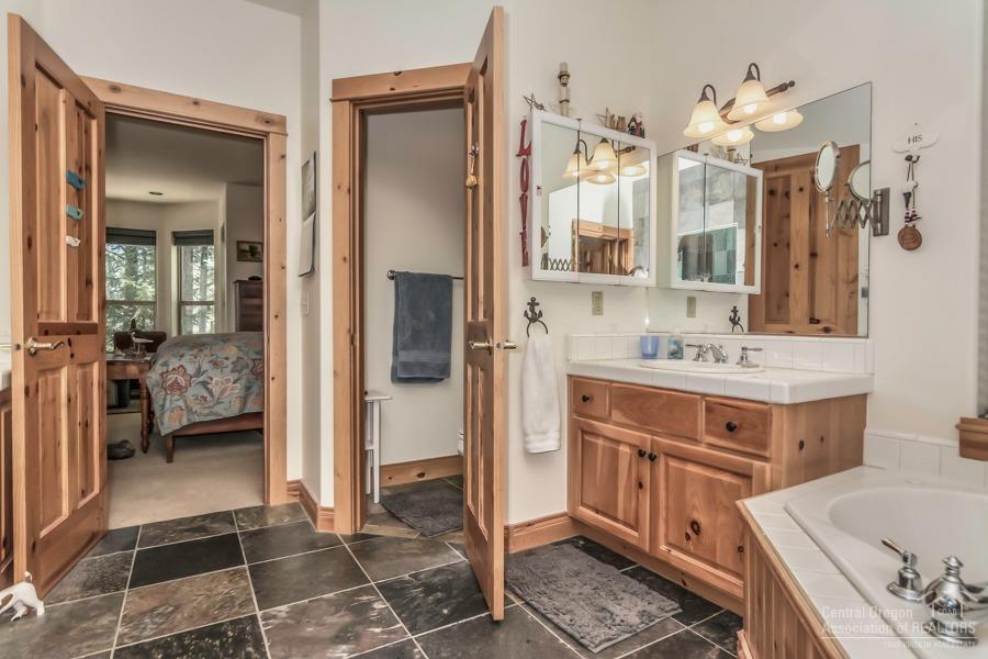 60759 Currant Way Bend, OR 97702 - Photo 17 of 25 Additional Photo