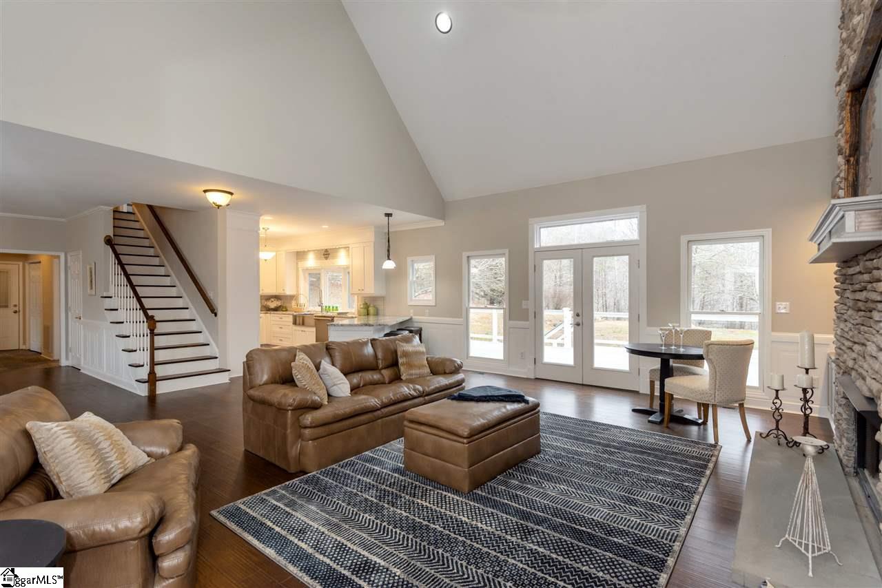 312 Mountain Summit Road Travelers Rest, SC 29690 - Photo 4 of 22 Gallery Image 4
