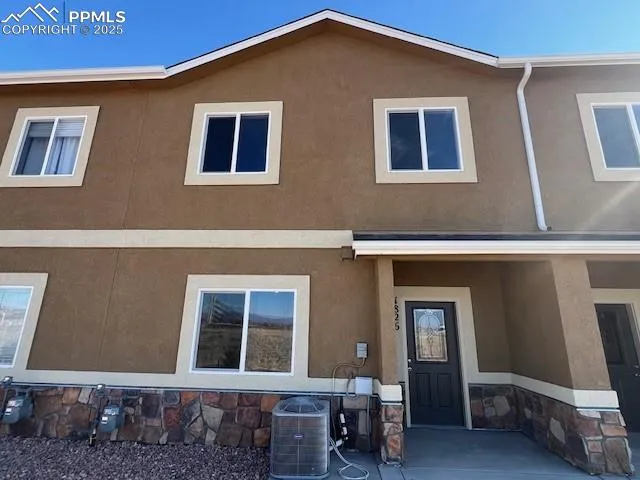 $329,900 | 1826 Sandtoft Heights, Colorado Springs, CO 80951