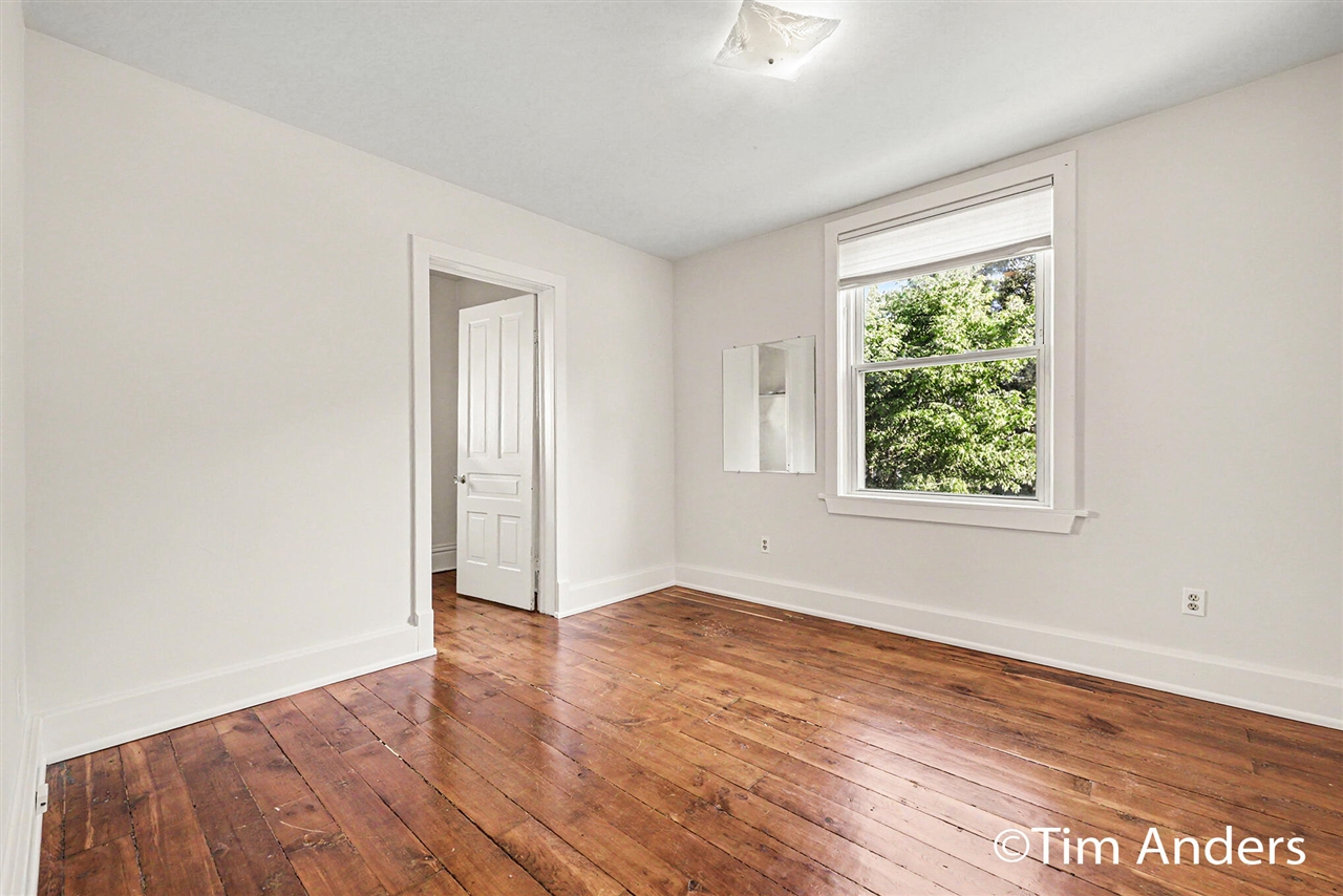 816 Innes Street Northeast Grand Rapids, MI 49503 - Photo 13 of 24