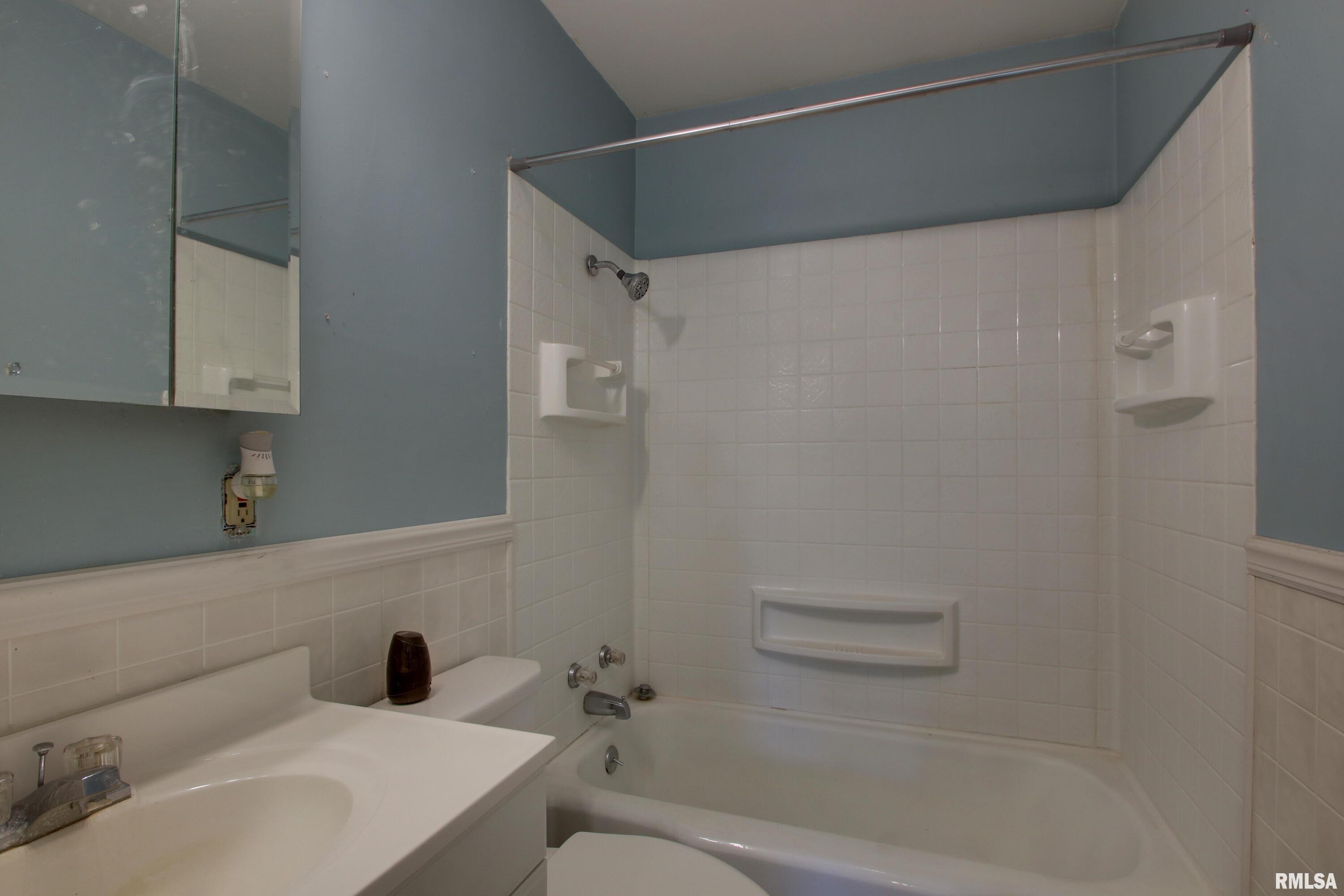 3400 Lawrence Road Quincy, IL 62301 - Photo 11 of 24 Gallery Image 11
