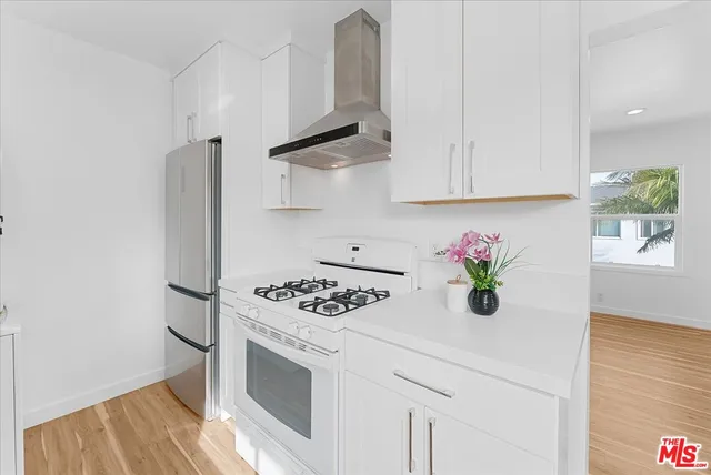 $2,950 | 2948 Exposition Boulevard, Unit 7, Santa Monica, CA 90404