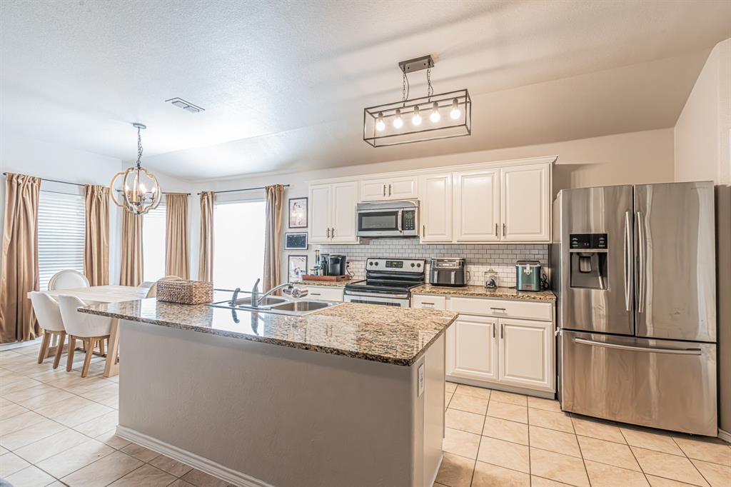 405 Calder Lane Ponder, TX 76259 - Photo 2 of 36