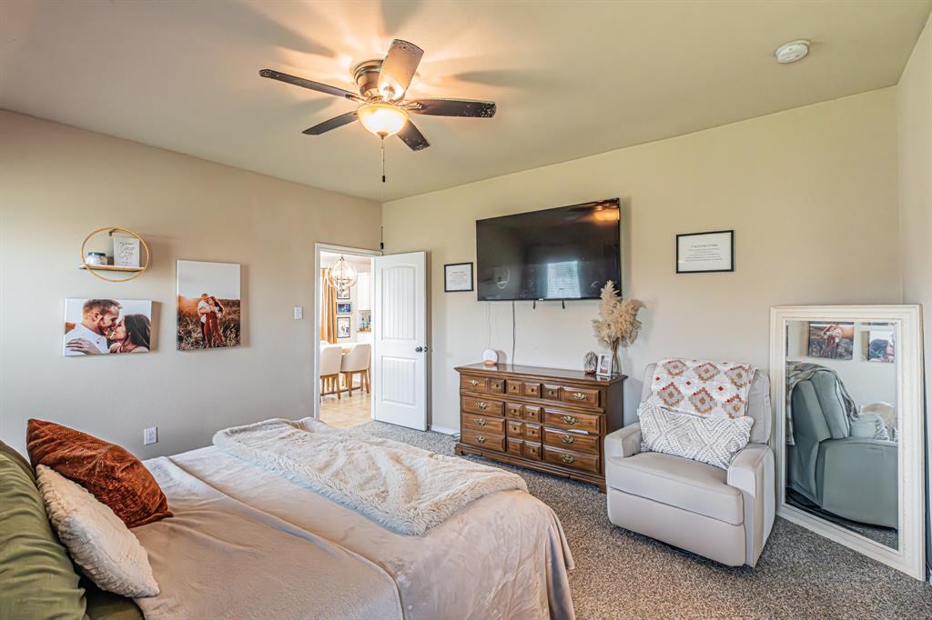405 Calder Lane Ponder, TX 76259 - Photo 22 of 36