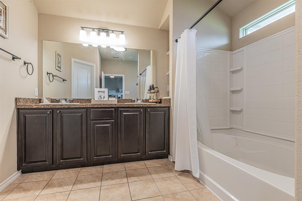 405 Calder Lane Ponder, TX 76259 - Photo 31 of 36