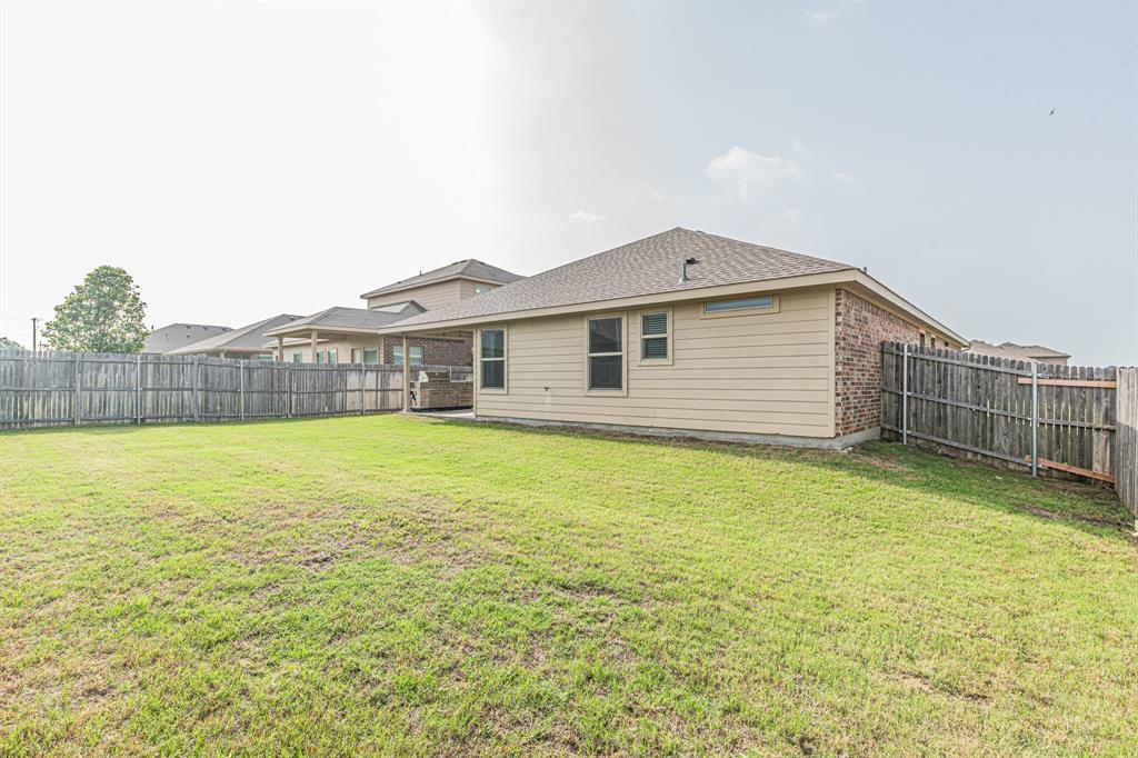 405 Calder Lane Ponder, TX 76259 - Photo 34 of 36
