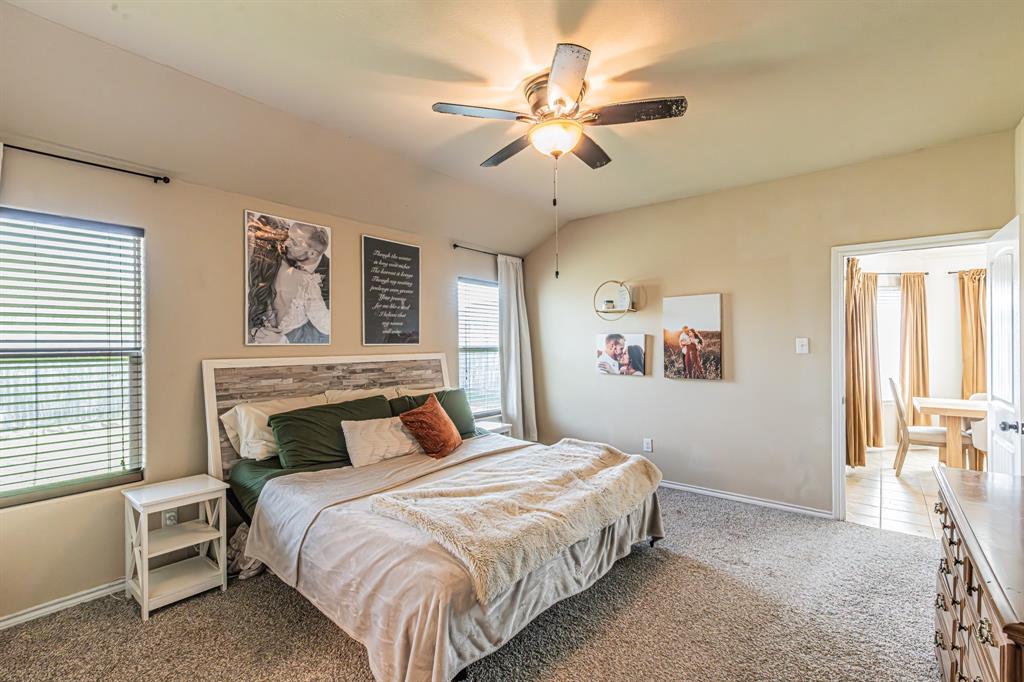 405 Calder Lane Ponder, TX 76259 - Photo 4 of 36