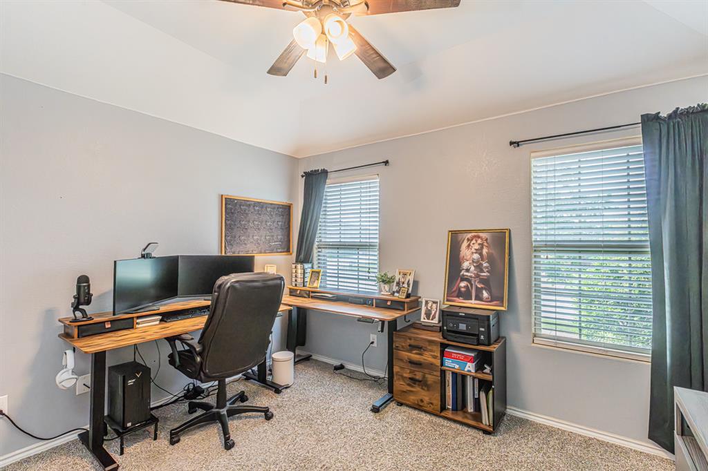 405 Calder Lane Ponder, TX 76259 - Photo 8 of 36