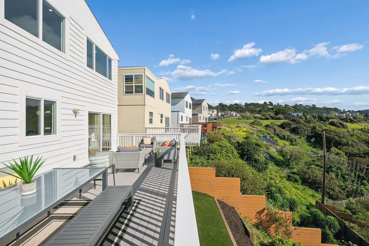 170 Beachview Avenue Pacifica, CA 94044 - Photo 77 of 85 a view of a house with roof deck