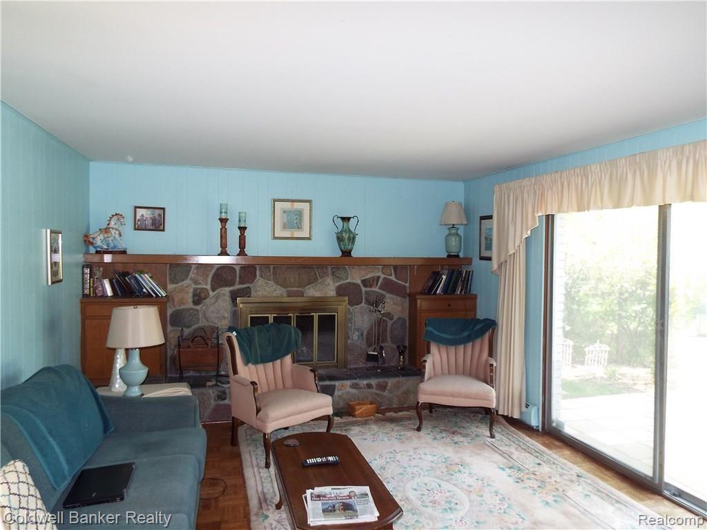 29918 West Eleven Mile Road Farmington Hills, MI 48336 - Photo 5 of 13