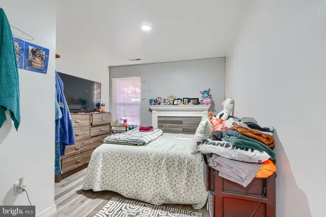 $515,000 | 18425 Honeylocust Circle, Gaithersburg, MD 20879