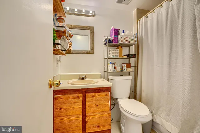 $515,000 | 18425 Honeylocust Circle, Gaithersburg, MD 20879