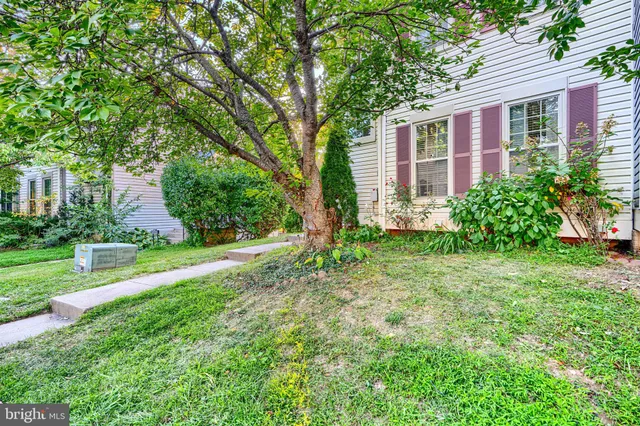 $515,000 | 18425 Honeylocust Circle, Gaithersburg, MD 20879