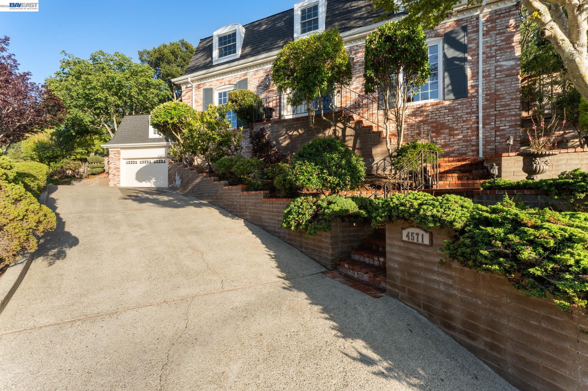 4571 Ewing Road Castro Valley, CA 94546 - Photo 5 of 59