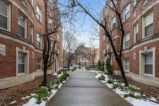 $1,250 | 8154 South Drexel Avenue, Unit 2E, Chicago, IL 60619
