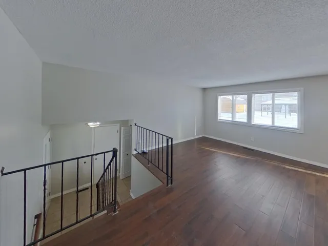 $2,169 | 1442 Laurel Avenue, St. Paul Park, MN 55071