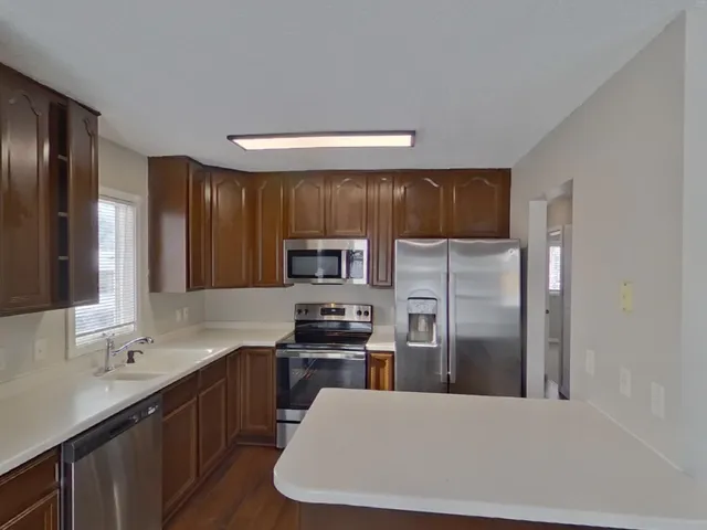 $2,169 | 1442 Laurel Avenue, St. Paul Park, MN 55071