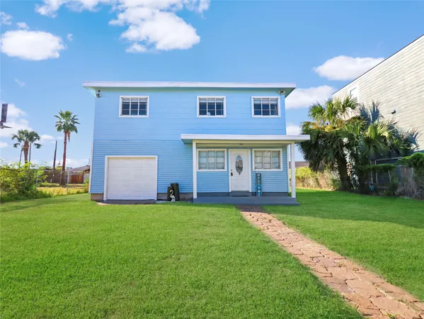 $1,750 | 6004 Avenue T, Galveston, TX 77551