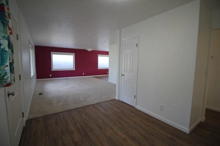 1504 South University Road Spokane Valley, WA 99206 - Photo 8 of 35