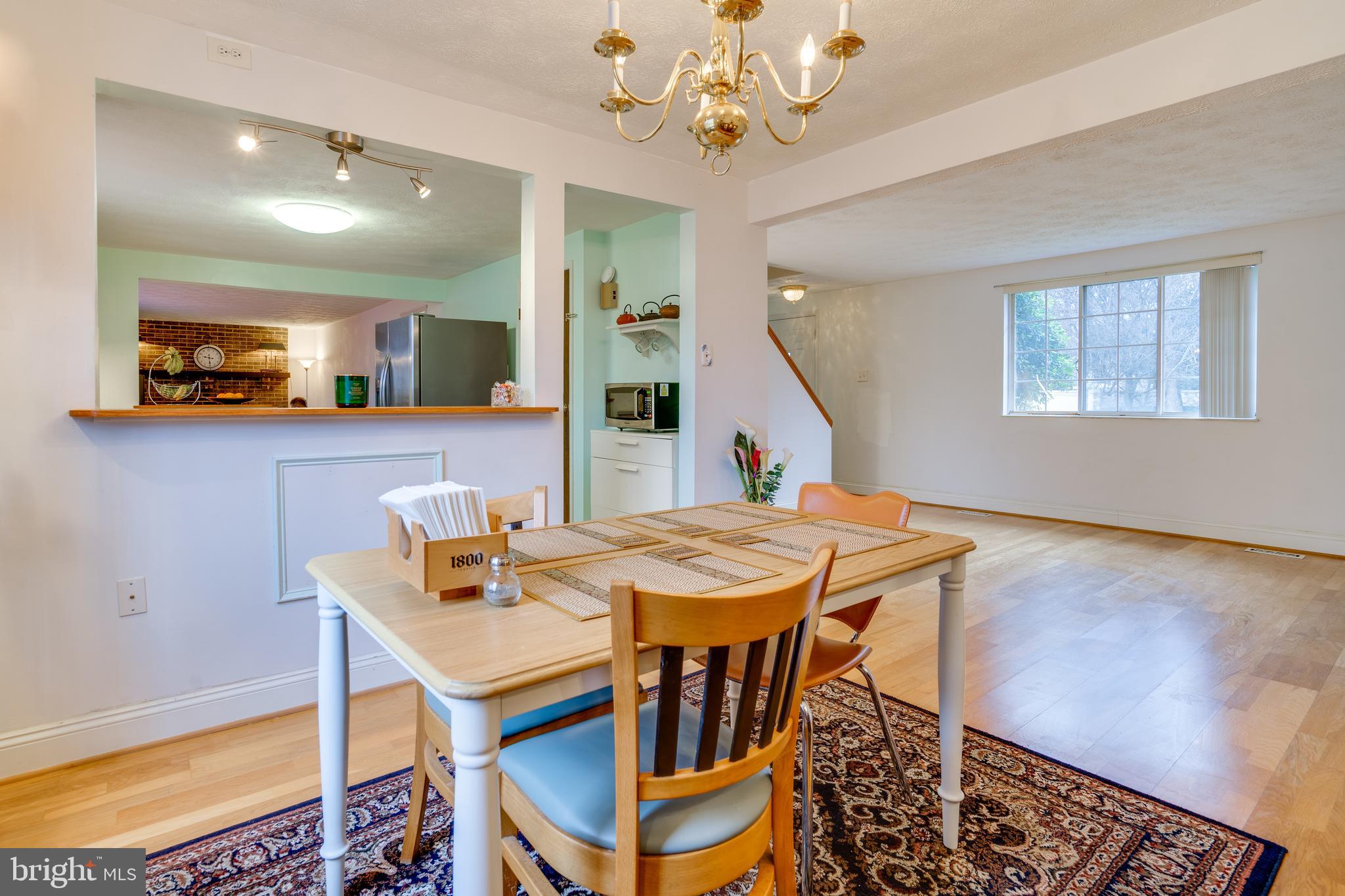 2851 Edgelea Road Vienna, VA 22181 - Photo 13 of 70