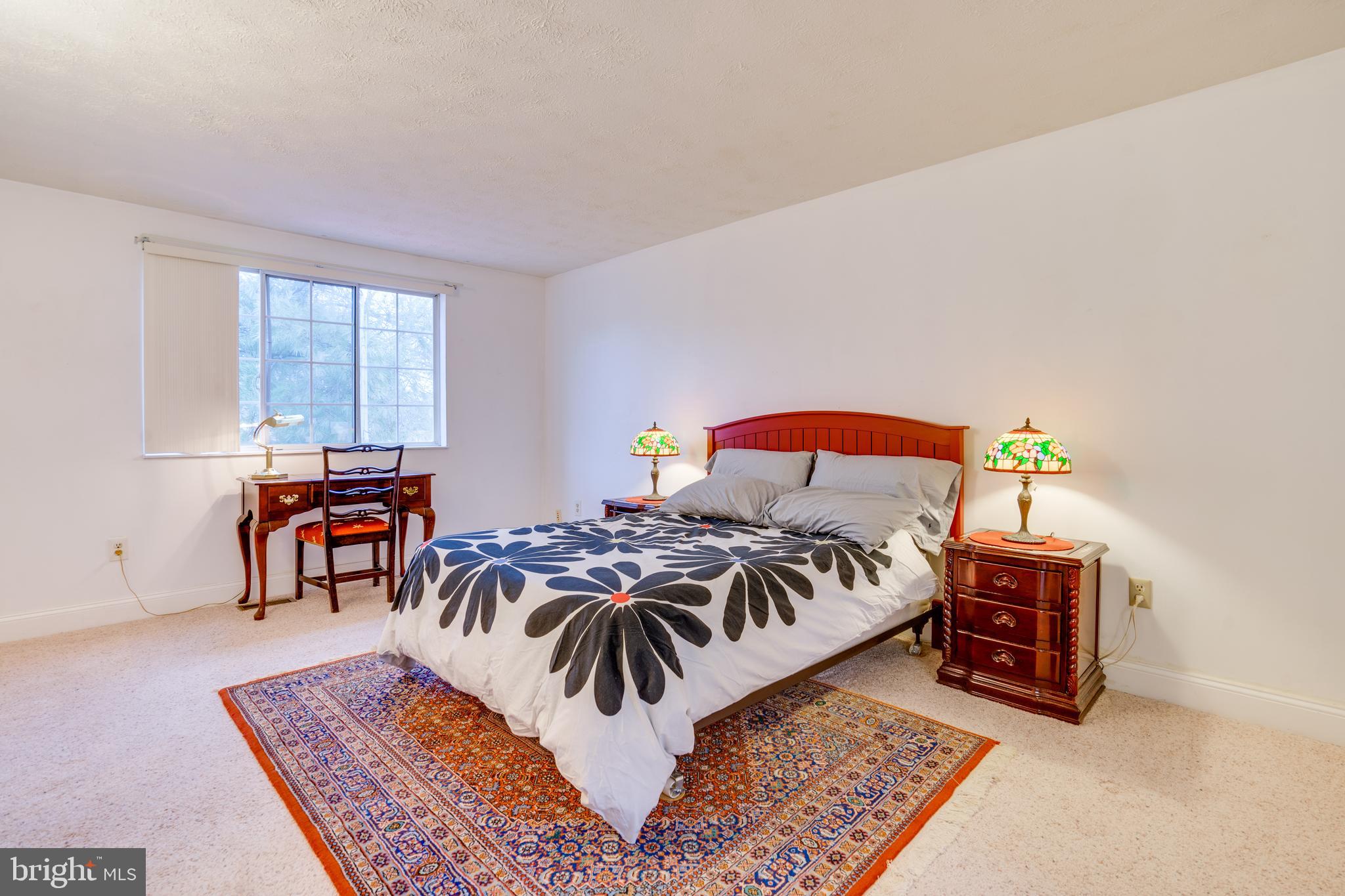 2851 Edgelea Road Vienna, VA 22181 - Photo 30 of 70