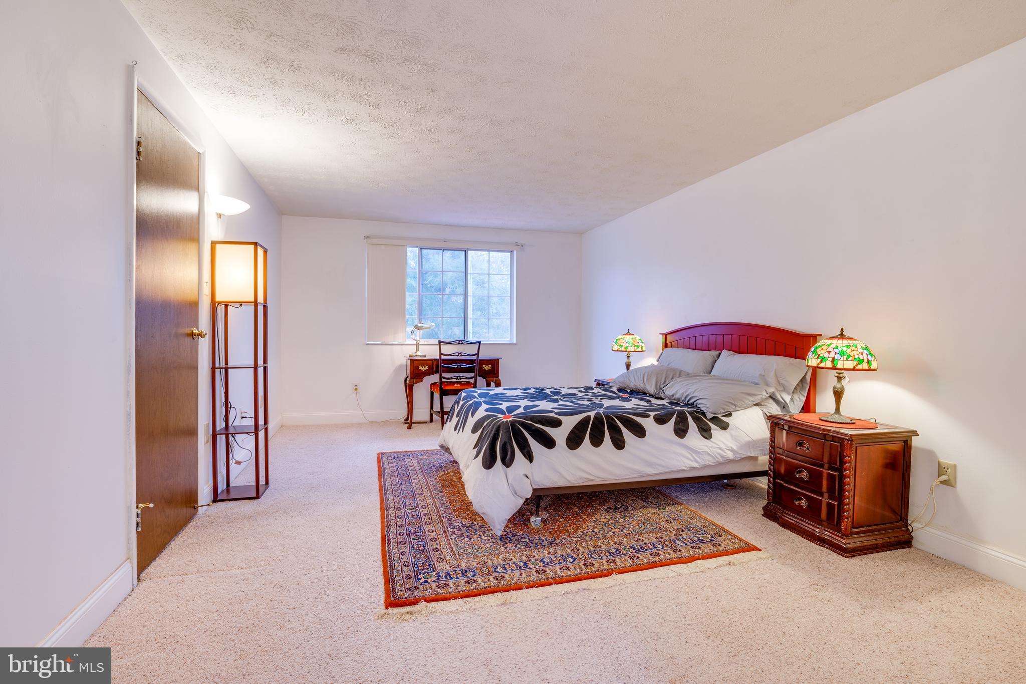 2851 Edgelea Road Vienna, VA 22181 - Photo 31 of 70