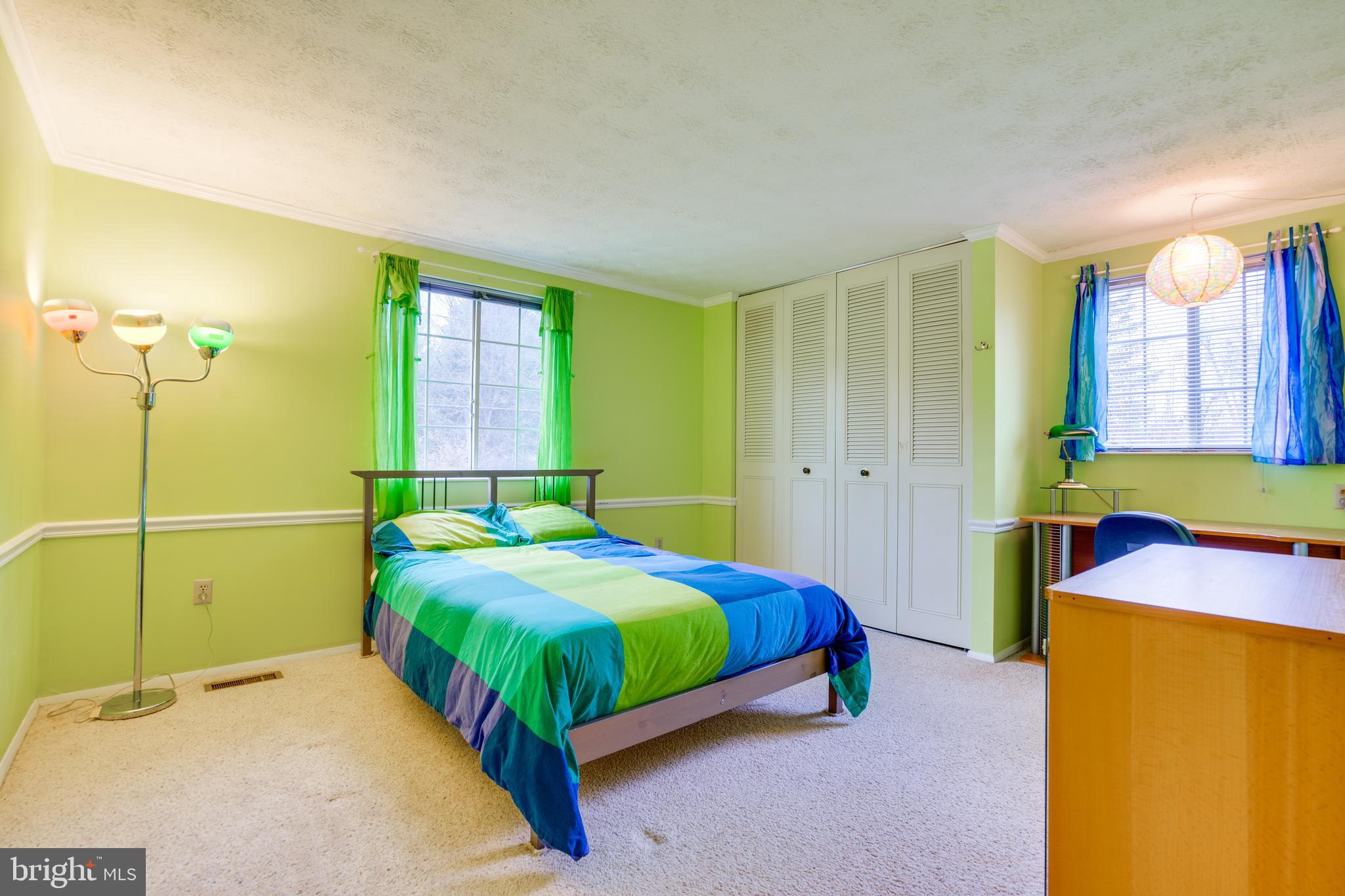 2851 Edgelea Road Vienna, VA 22181 - Photo 41 of 70